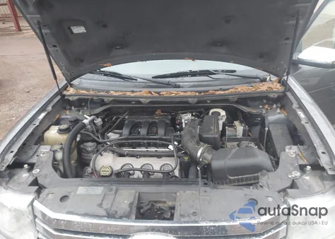 2010 Ford Flex Limited z USA, uszkodzony, nr VIN 2FMGK5DC6ABD00521